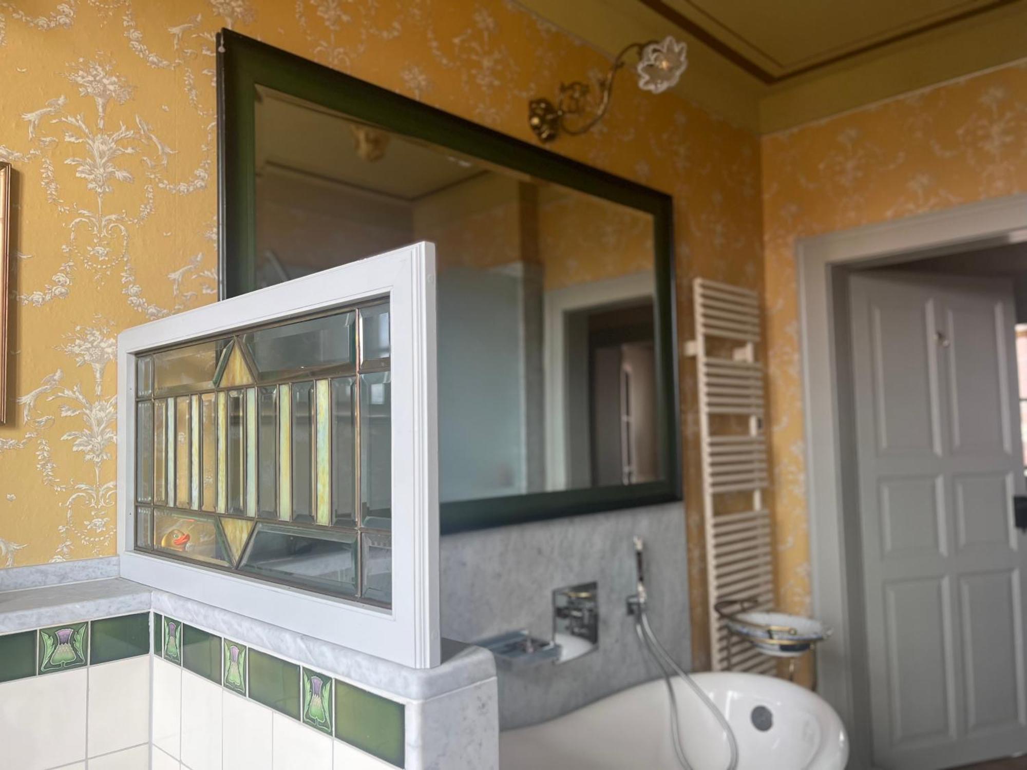 Altes Handelshaus Плауен Екстериор снимка