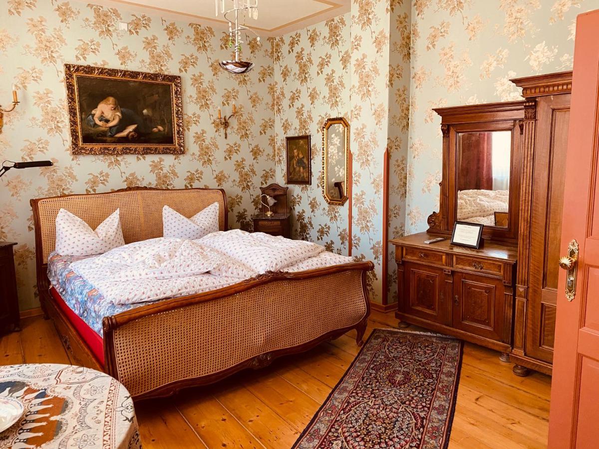 Altes Handelshaus Плауен Екстериор снимка